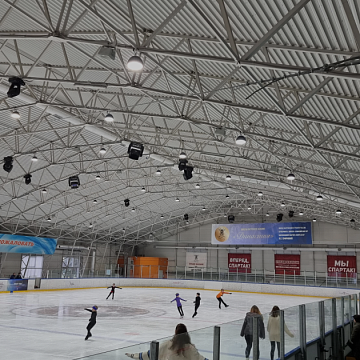 Освещение ледовой арены